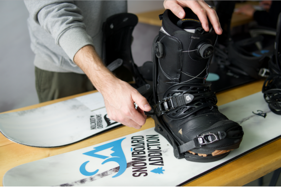How to adjust your ski bindings ? An easy guide for beginners